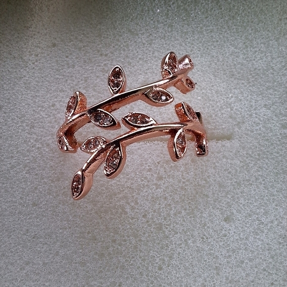 NEW Golden NYC 18k Rose Gold-Plated Olive Branch Ring with Swarovski Crystals - Picture 4 of 12